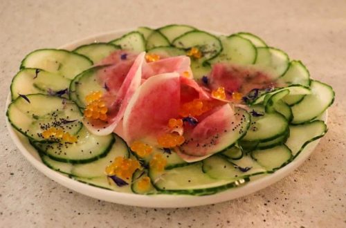 Carpaccio de concombre et radis rose, œufs de saumon