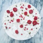 Recette d'entremet mousse au yaourt grec et fleur d'oranger, coeur framboise
